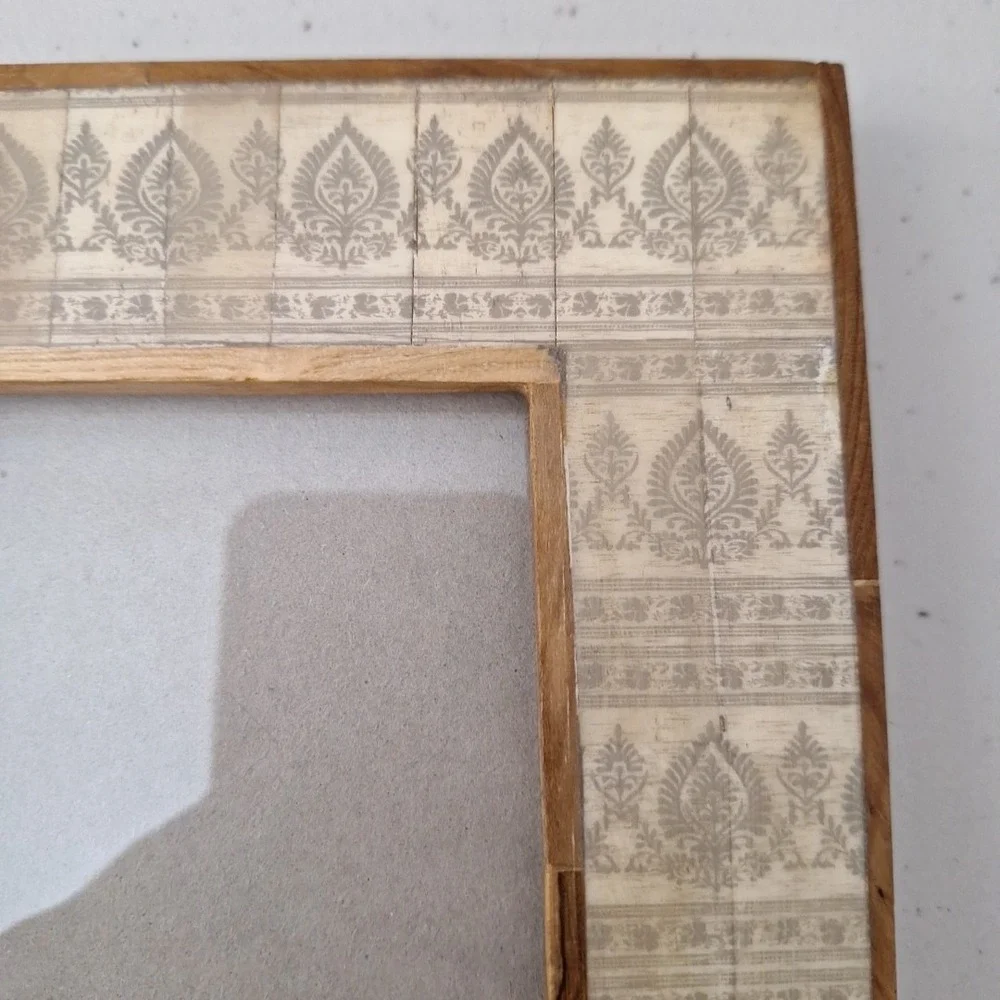 Vintage Ornate Tile Solid Wood Picture Frame 6.5